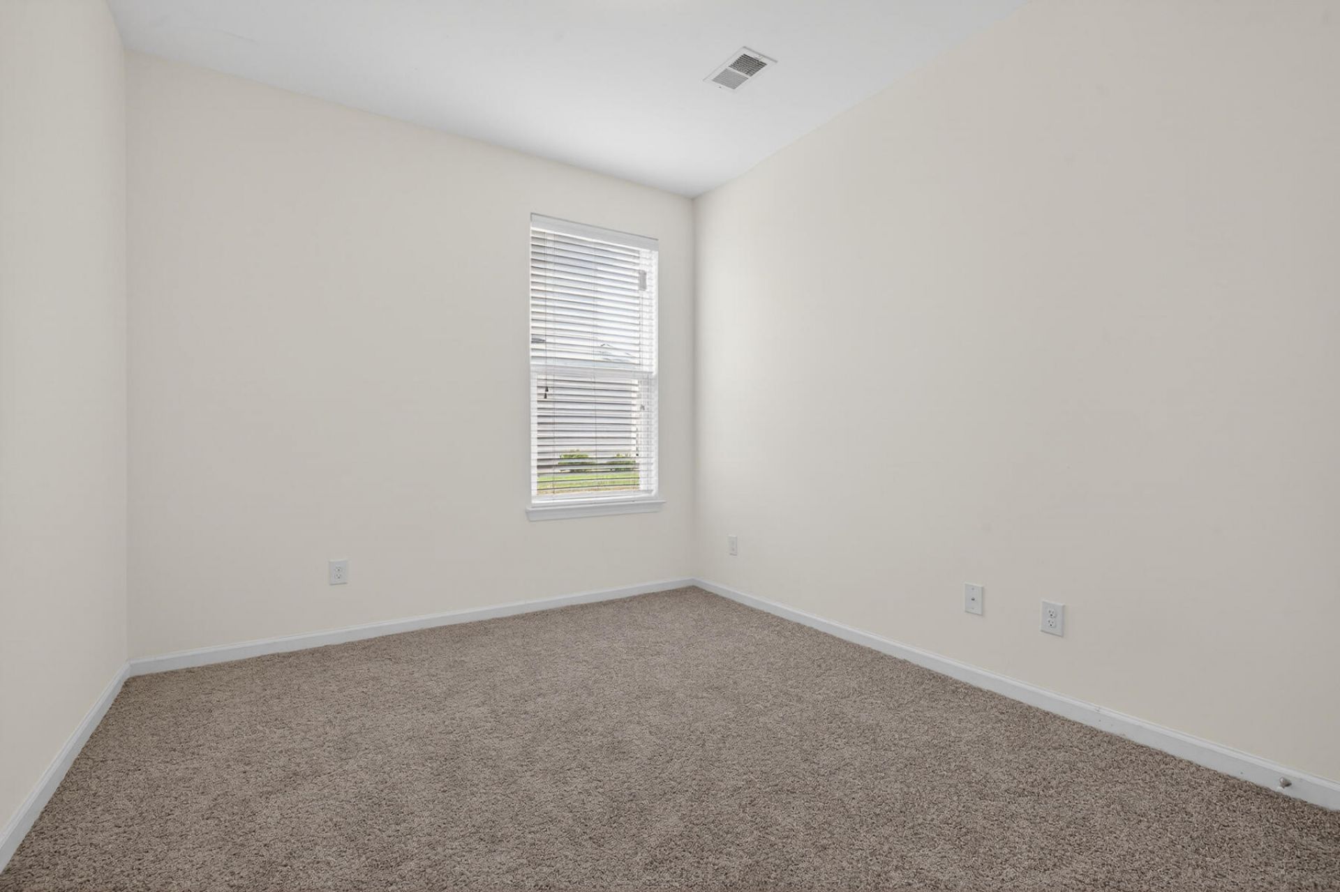 408 Forest Hills Road Photo 28