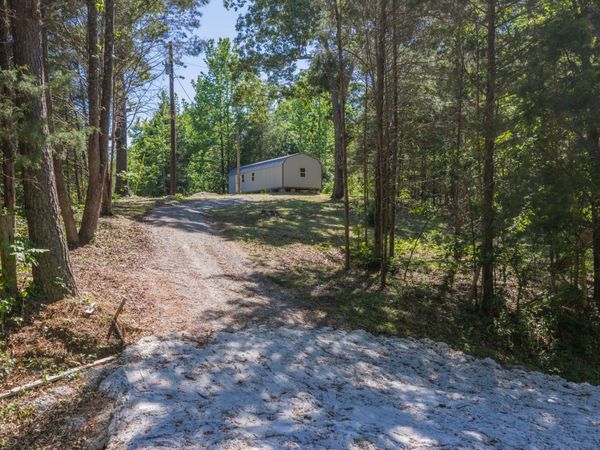 967 Little Jim Dr, Camden, TN 38320