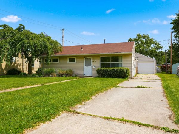 1610 Hillside Avenue, Fort Wayne, IN 46805