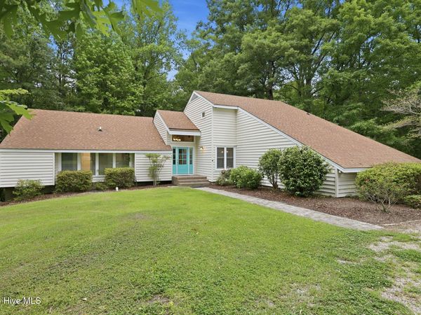 424 Camelia Drive , Washington, NC 27889