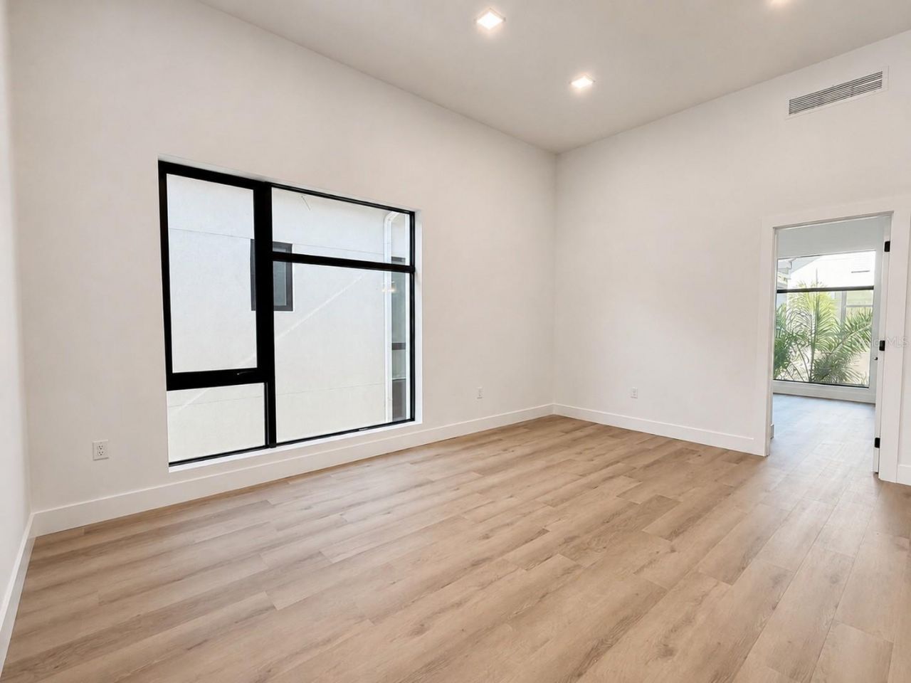 106 36th St N 1st Avenue N, Unit 3D, Saint Petersburg, FL 33713 Photo