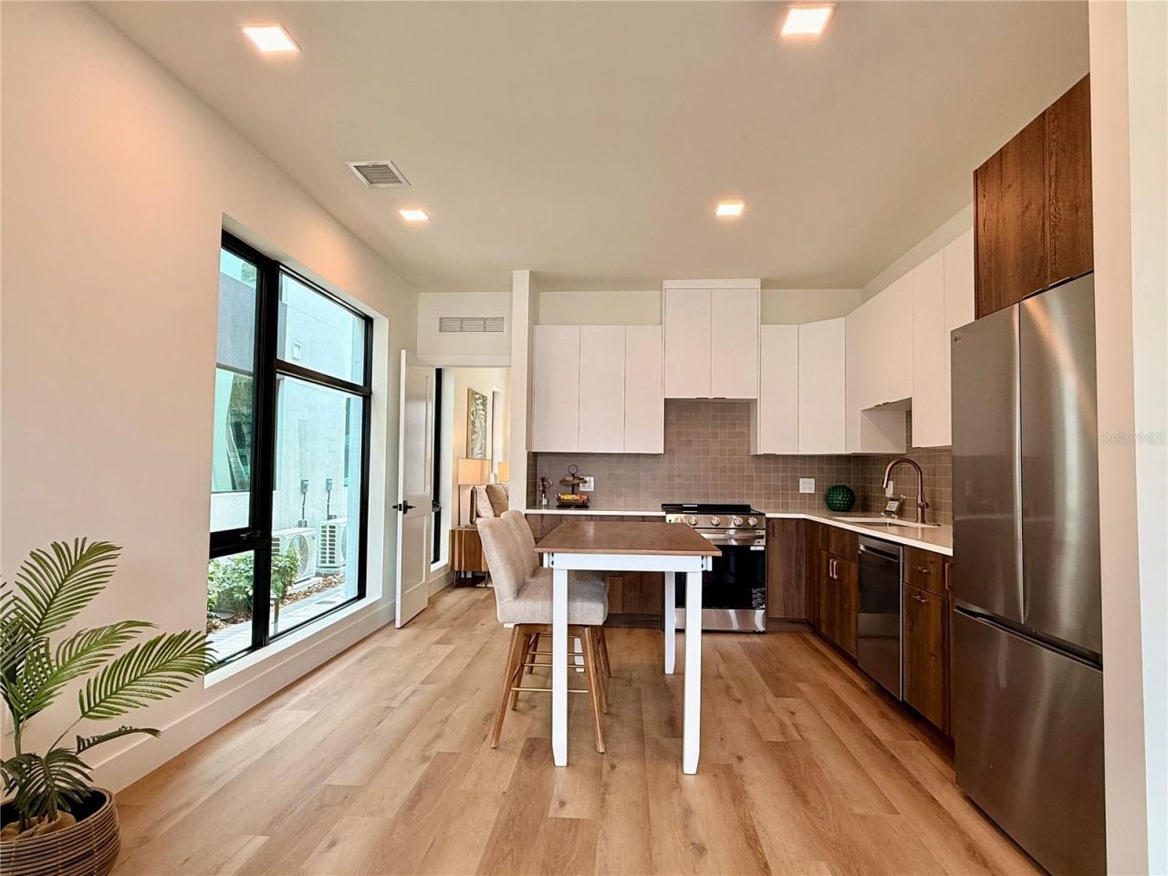 106 36th St N 1st Avenue N, Unit 3D, Saint Petersburg, FL 33713 Photo