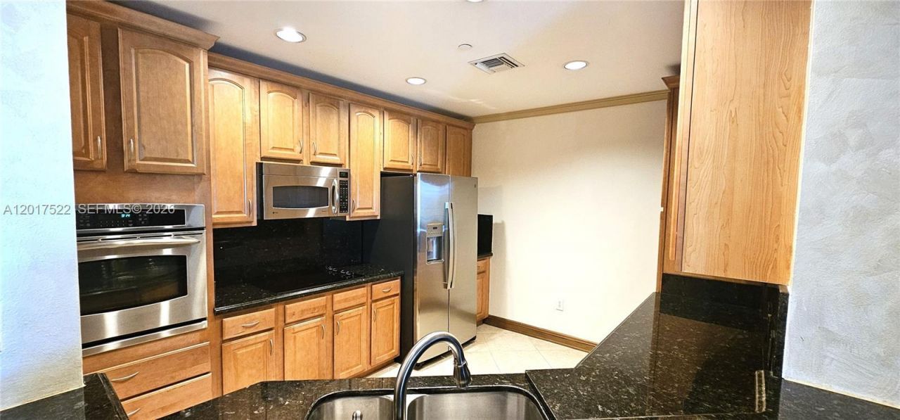 16102 Emerald Estates Dr, Unit 306, Weston, FL 33331 Photo