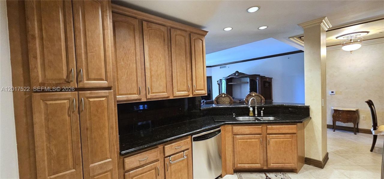 16102 Emerald Estates Dr, Unit 306, Weston, FL 33331 Photo