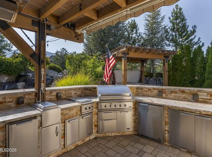 16885 Delacroix, Reno, NV 89511 Photo