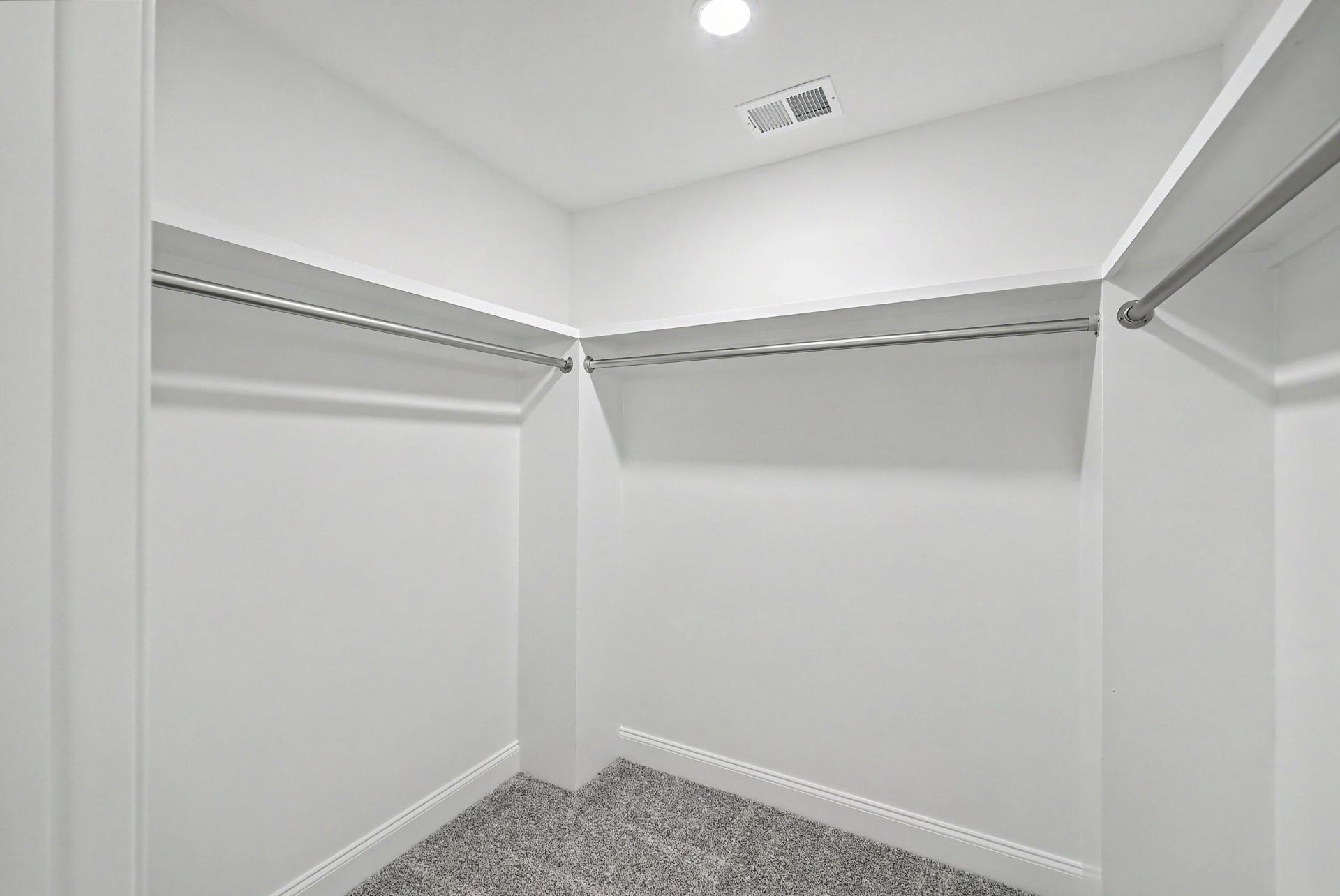 529 New Regenia Place Photo 12