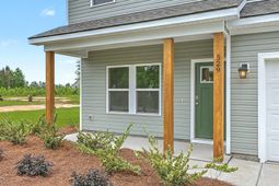 529 New Regenia Place photo 4