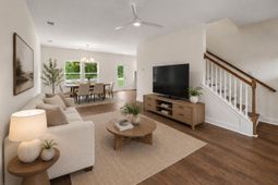 529 New Regenia Place photo 4