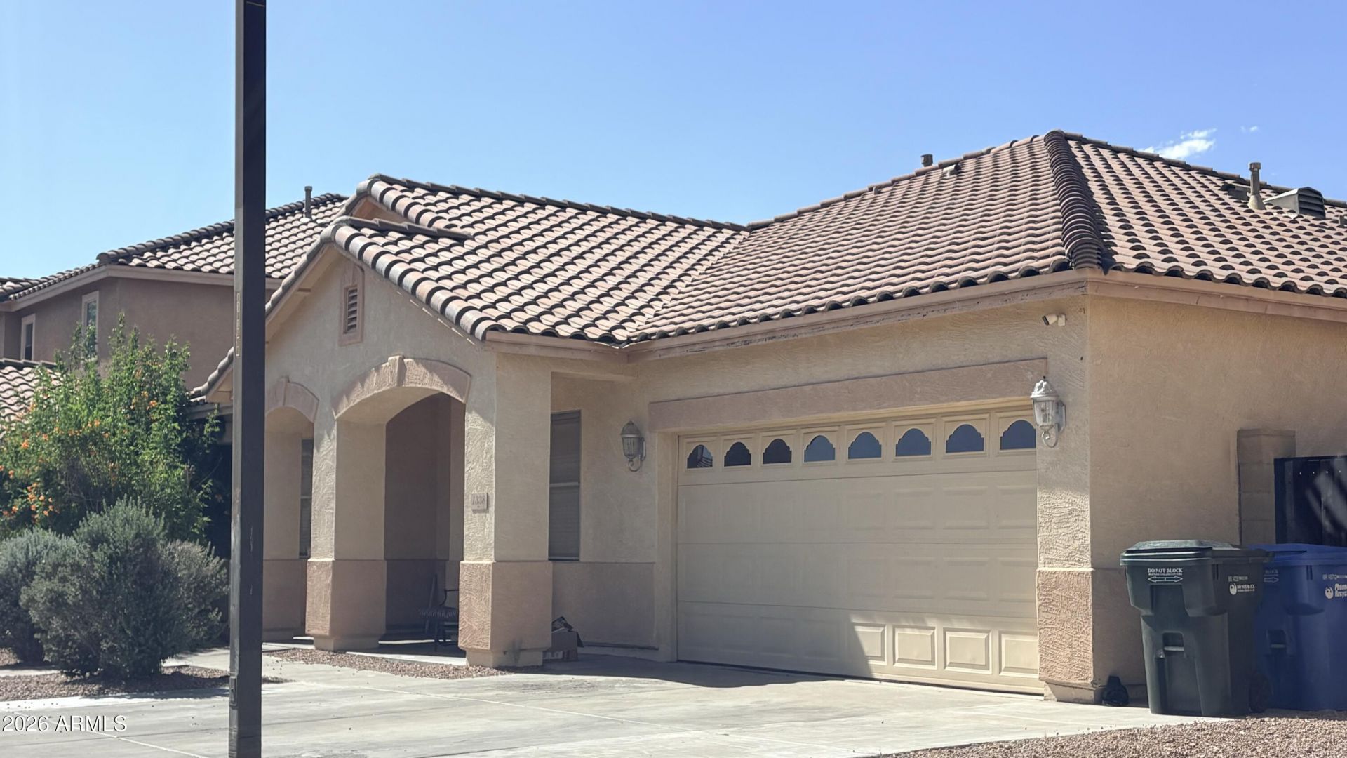 1338 E Pedro Road, Phoenix, AZ 85042 Main Photo