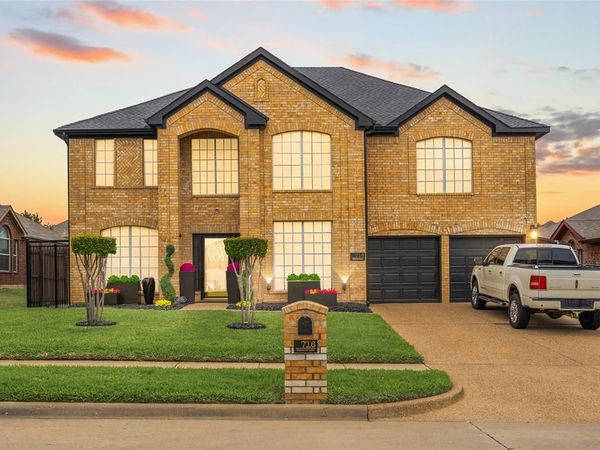 716 Mulberry Lane, DeSoto, TX 75115