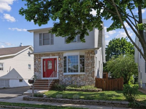 8 Garden Pl, Cranford, NJ 07016