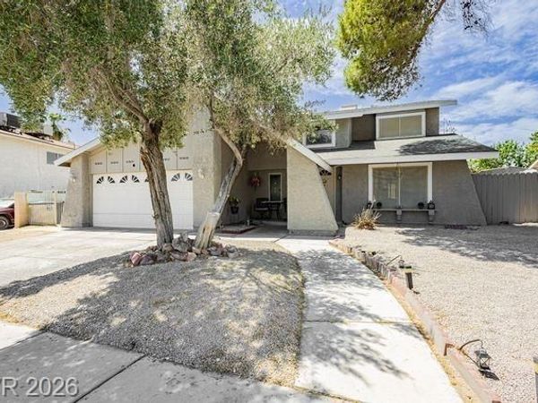 5445 El Roble Court , Las Vegas, NV 89120