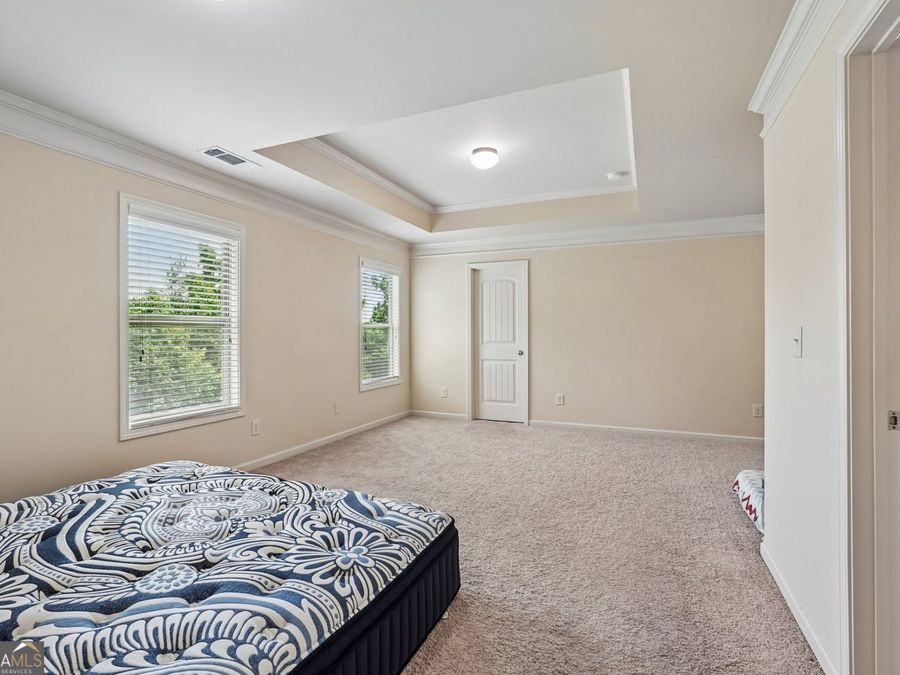 Property Image 100