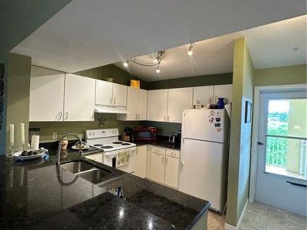 8264 Key Royal CIR , Unit 831, NAPLES, FL 34119