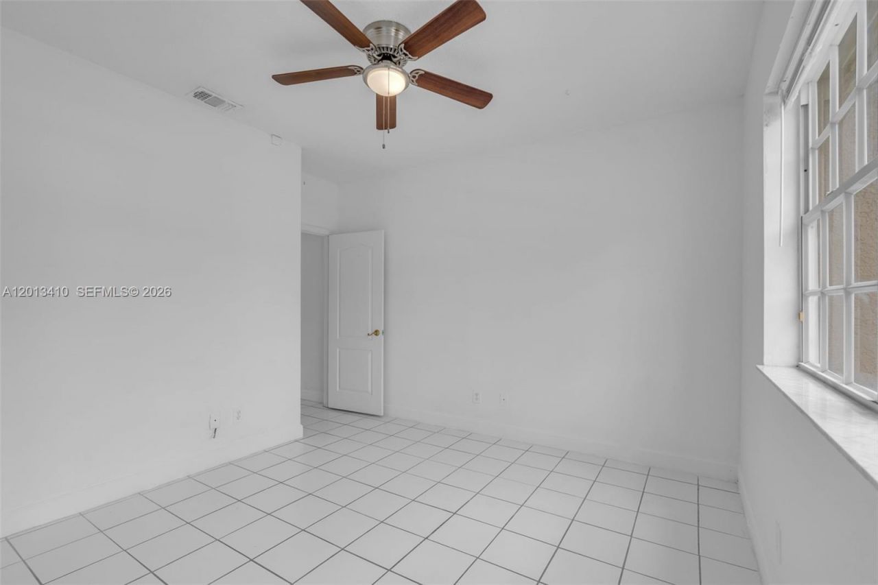 9803 NW 32nd St, Doral, FL 33172 Photo