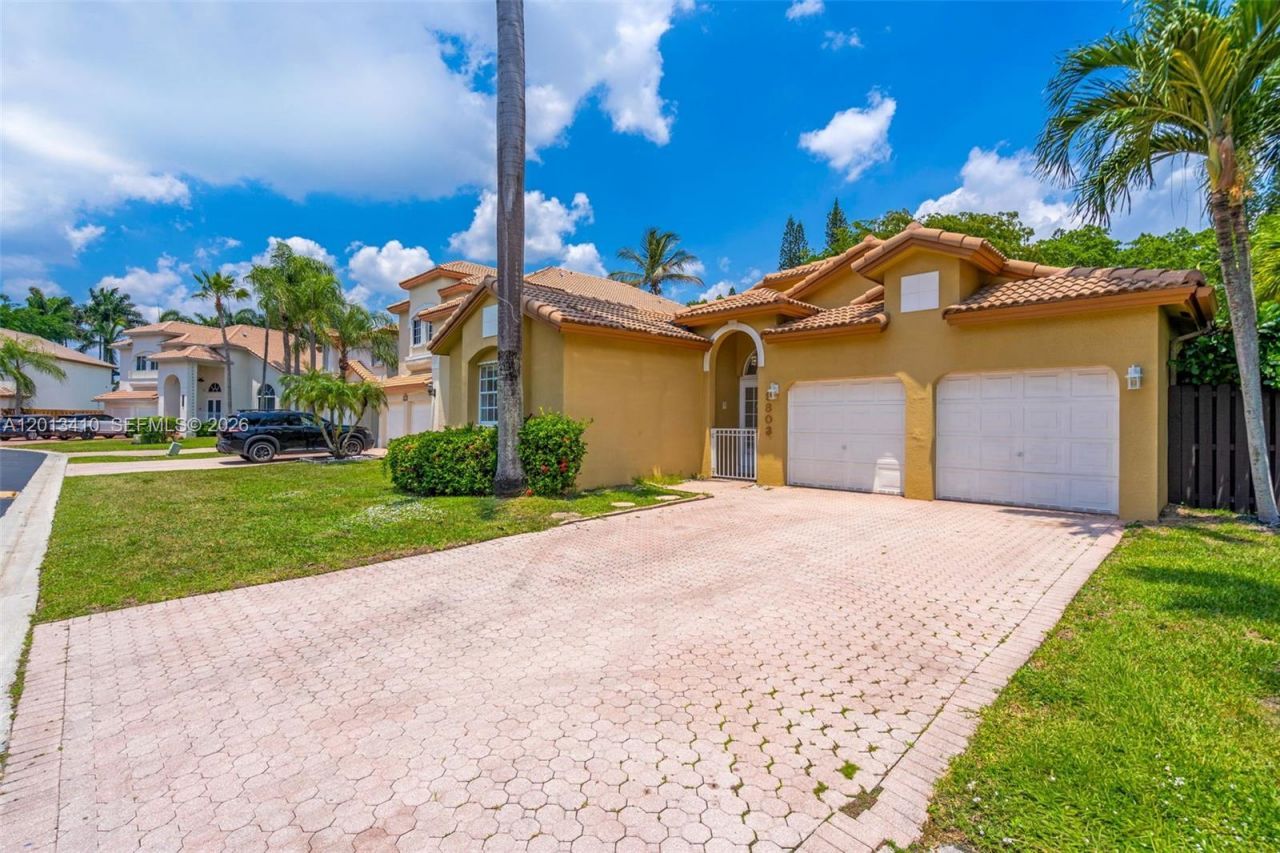 9803 NW 32nd St, Doral, FL 33172 Photo