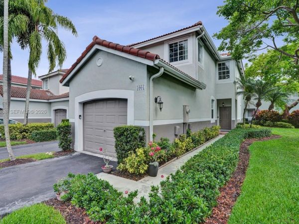3901 San Simeon Ln , Weston, FL 33331
