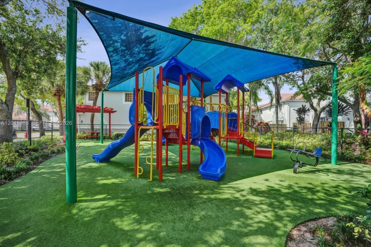 3901 San Simeon Ln , Weston, FL 33331 Photo