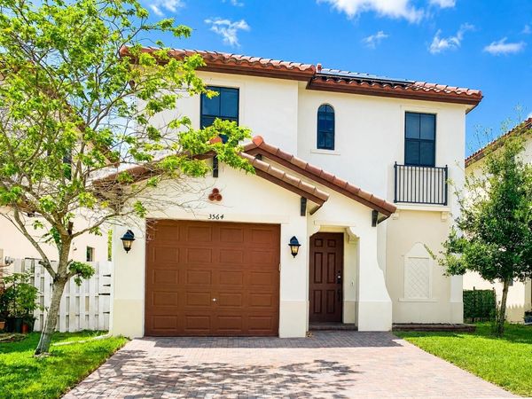 3564 SW 92nd Avenue, Pembroke Pines, FL 33025