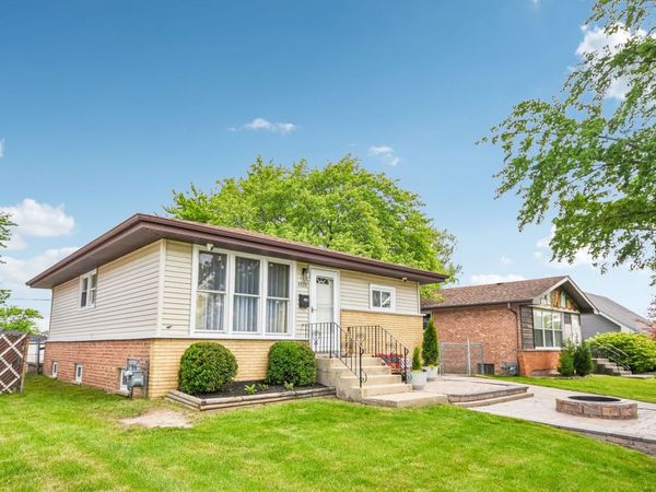 4428 Lisa Lane, Oak Forest, IL 60452
