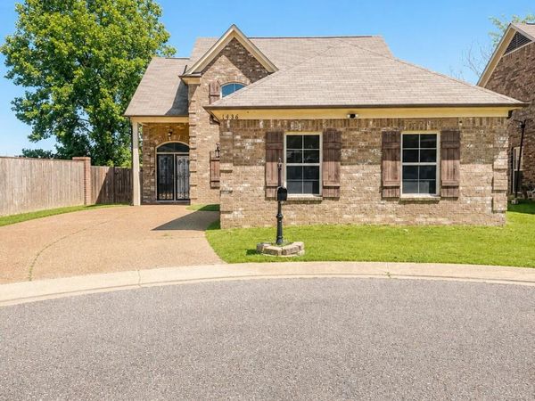 1436 N Arbor Lake Drive, Horn Lake, MS 38637