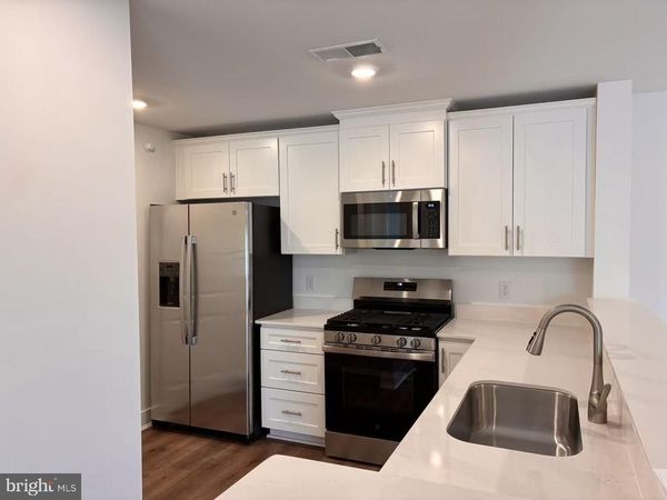 2301 PRINCE HALL , PENNINGTON, NJ 08534