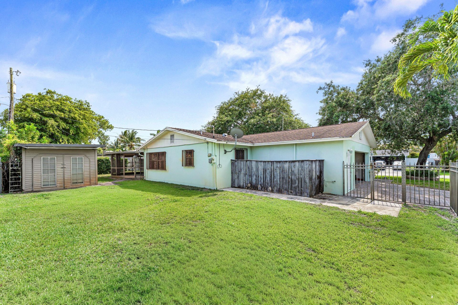 2118 W Palma Circle, West Palm Beach, FL 33415 Photo