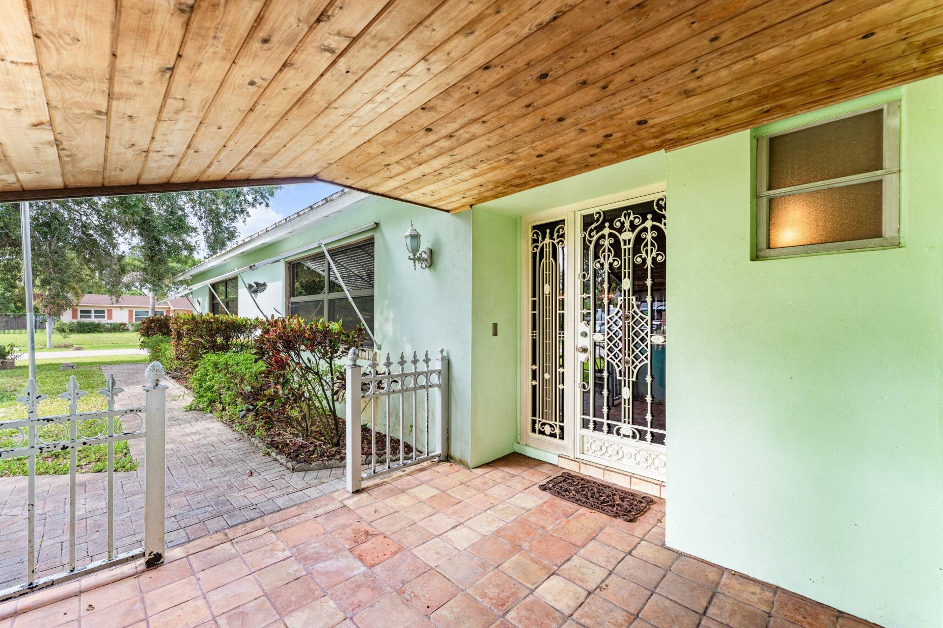 2118 W Palma Circle, West Palm Beach, FL 33415 Photo