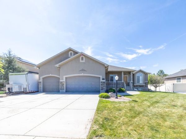 1125 W 3090 S, Syracuse, UT 84075