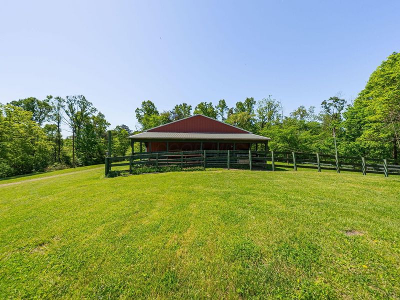 10375 Frasure Helber Road, Logan, OH 43138 Photo 4