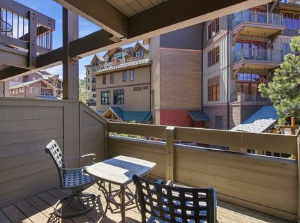 2000 North Village Drive, Truckee, CA 96161 Photo