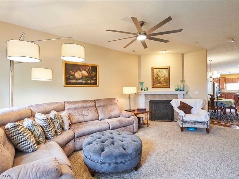 38083 Euclid Avenue, Unit 2, Willoughby, OH 44094 Photo 3