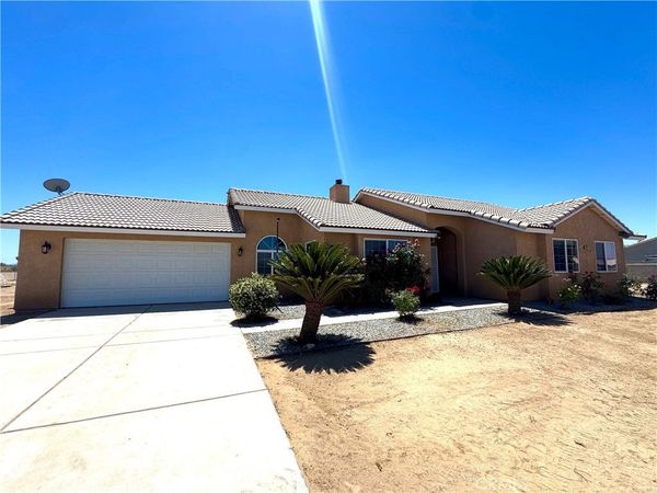 8867 Gorgonio Road, Victorville, CA 92392