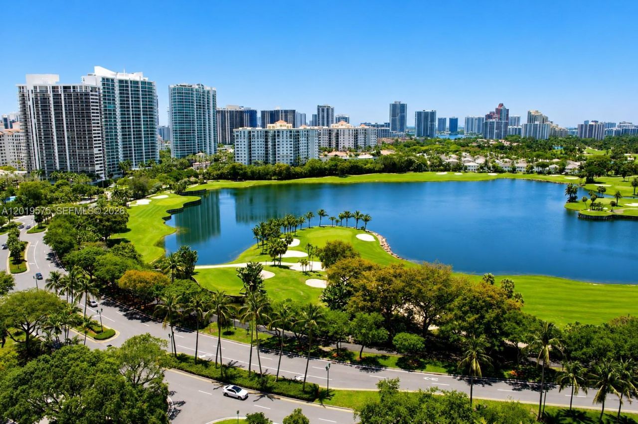 3675 N Country Club Dr, Unit 1903, Aventura, FL 33180 Photo