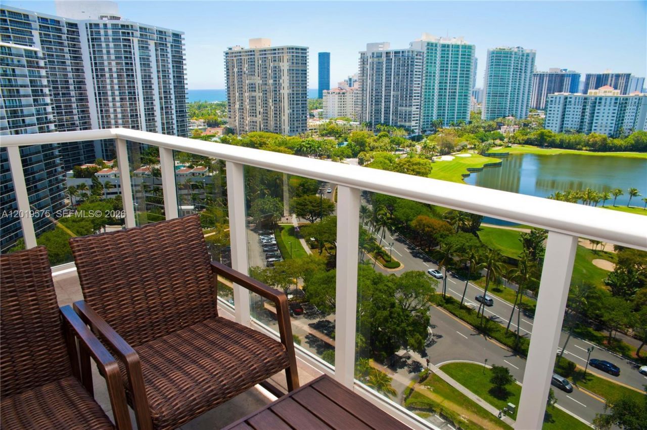 3675 N Country Club Dr, Unit 1903, Aventura, FL 33180 Photo