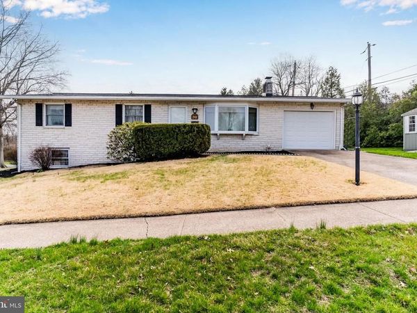 523 HASTINGS DRIVE, HARRISBURG, PA 17109
