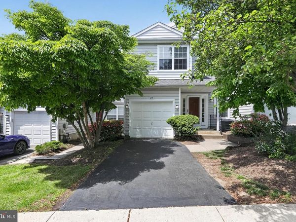 22 VICTORIA CIRCLE, COLLEGEVILLE, PA 19426