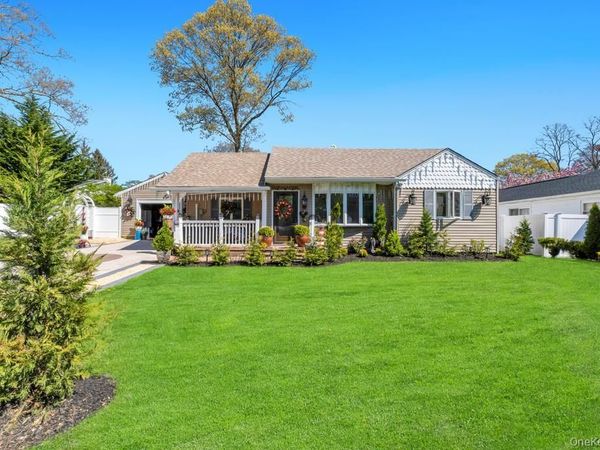 25 Snyder Street , Patchogue, NY 11772