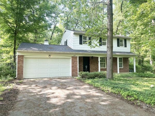 7325 Sheffield Drive SE, Ada, MI 49301