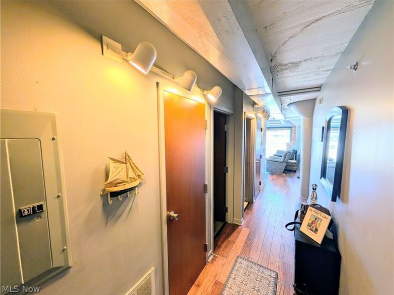401 W SHORELINE Drive, Unit 109, Sandusky, OH 44870 Photo 5
