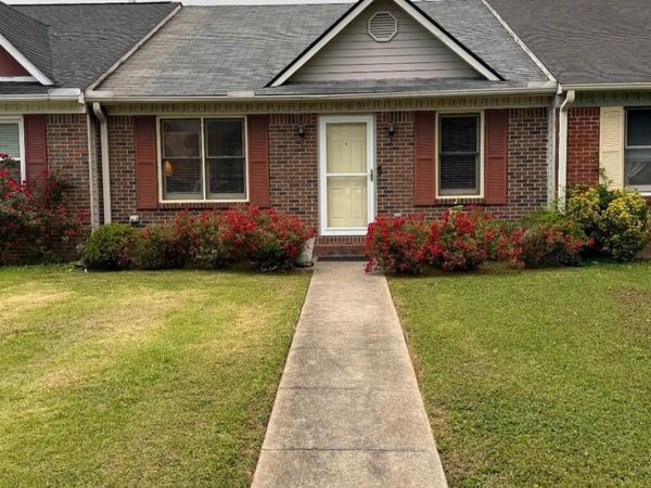 389 Cherry Street NW, Hartselle, AL 35640