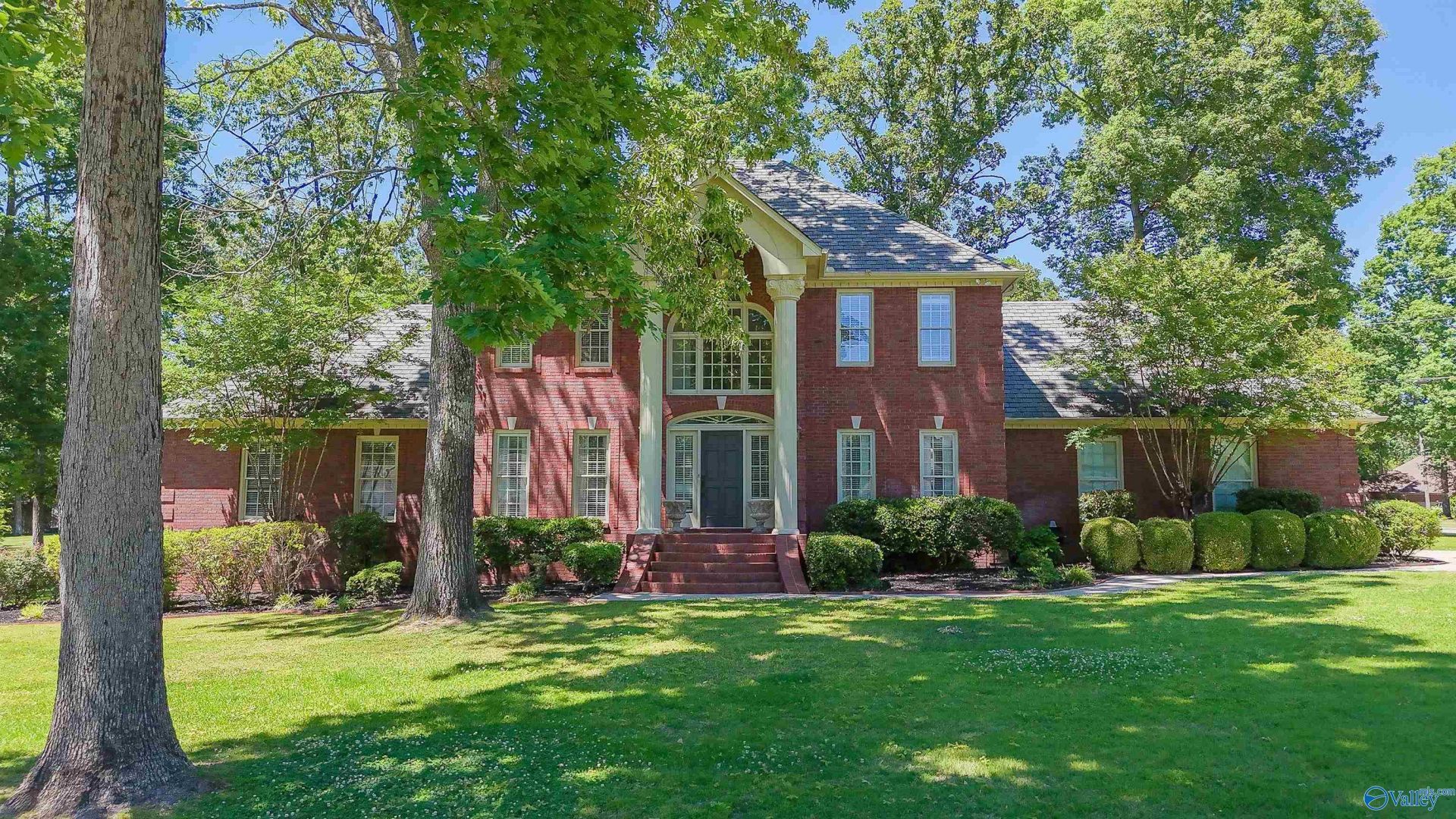 1503 Magnolia Drive, Hartselle, AL 35640 Main Photo