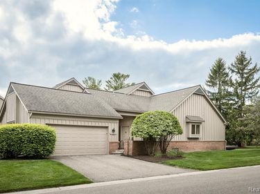 37514 Amber Drive, Farmington Hills, MI 48331