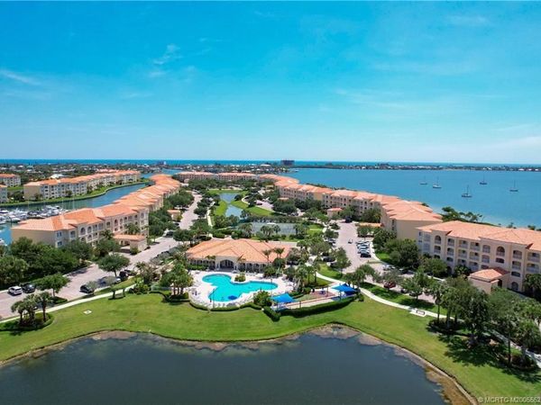 36 Harbour Isle Drive W, Unit PH 02, Fort Pierce, FL 34949