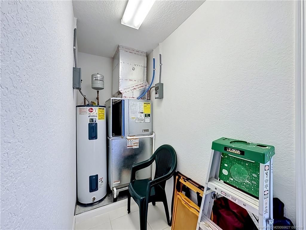 36 Harbour Isle Drive W, Unit PH 02, Fort Pierce, FL 34949 Photo