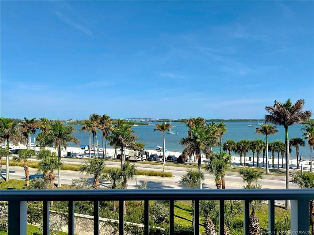 36 Harbour Isle Drive W, Unit PH 02, Fort Pierce, FL 34949 Photo