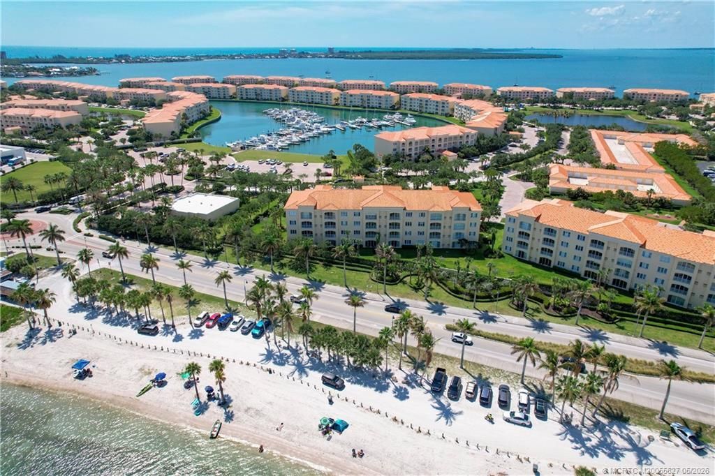 36 Harbour Isle Drive W, Unit PH 02, Fort Pierce, FL 34949 Photo