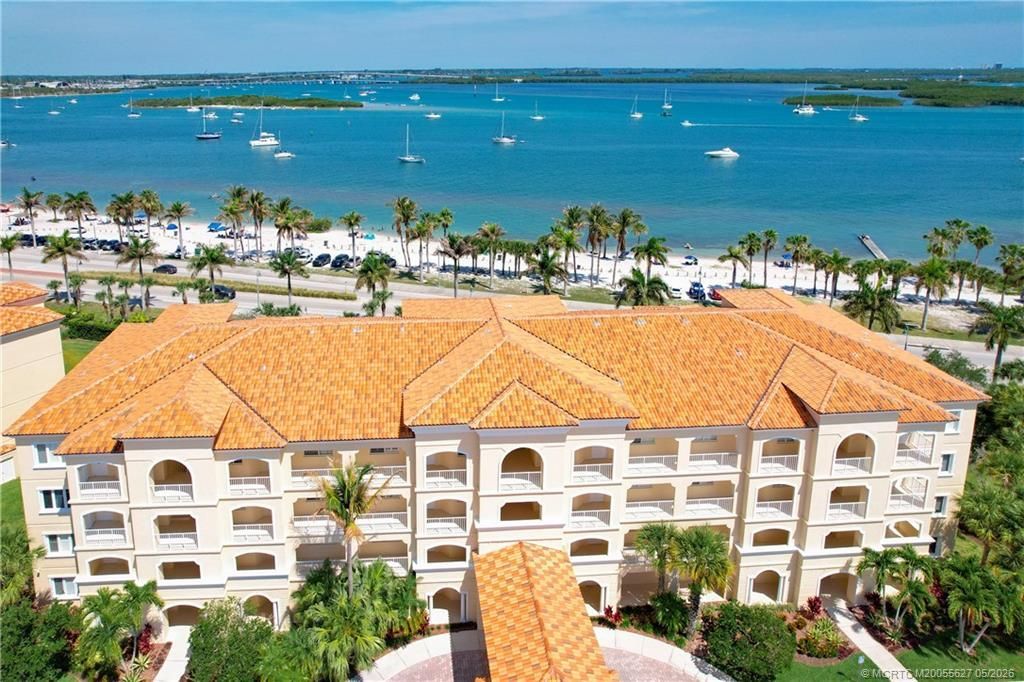 36 Harbour Isle Drive W, Unit PH 02, Fort Pierce, FL 34949 Photo