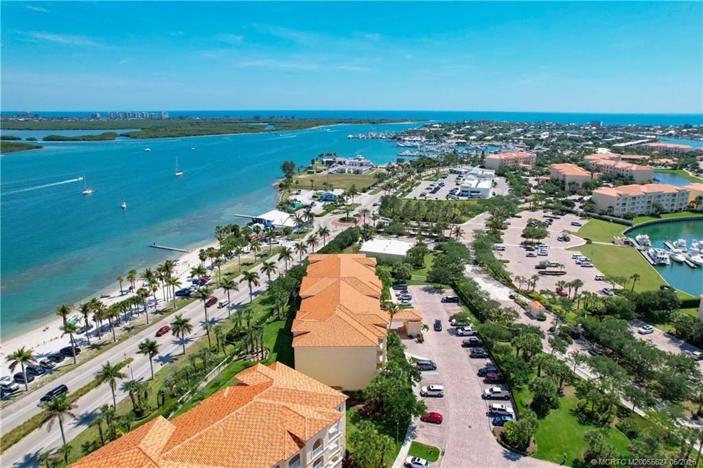 36 Harbour Isle Drive W, Unit PH 02, Fort Pierce, FL 34949 Photo