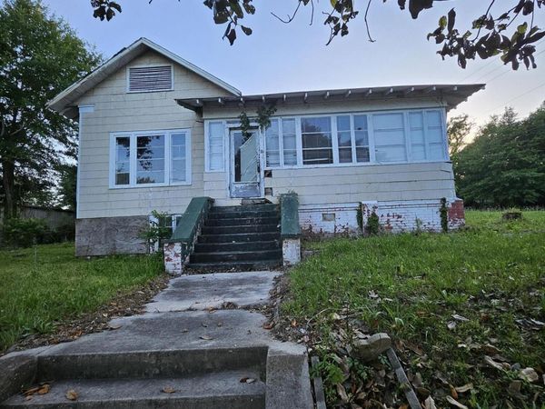 604 S Broadway Street, McComb, MS 39648